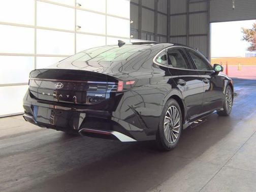 2024 Hyundai SONATA Hybrid Limited