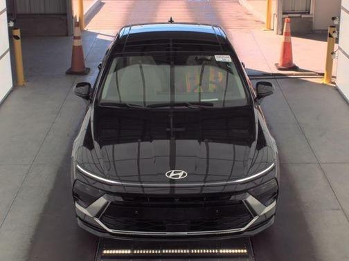 2024 Hyundai SONATA Hybrid Limited