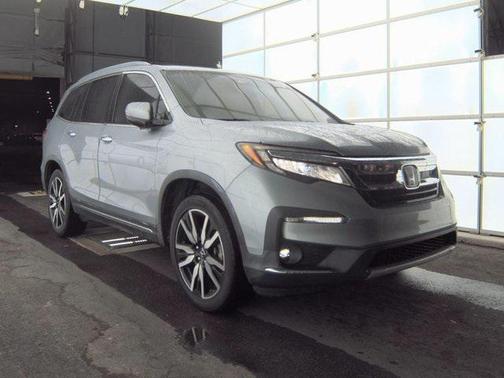 2021 Honda Pilot Touring 8-Passenger