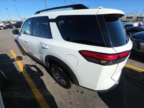 Glacier White 2025 Nissan Pathfinder SV 4WD