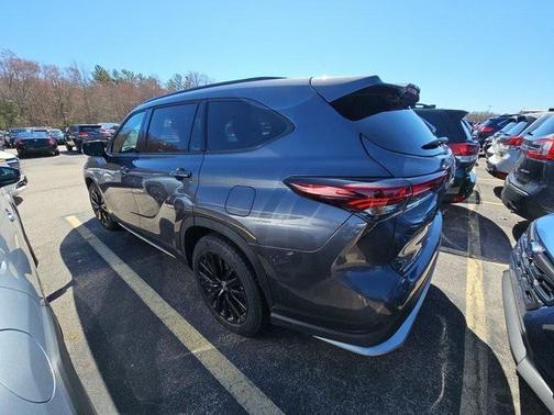 2024 Toyota Highlander XSE