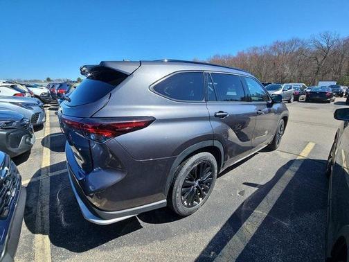 2024 Toyota Highlander XSE