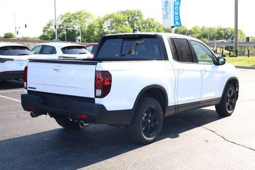 Platinum White Pearl 2026 Honda Ridgeline Black