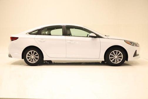 Quartz White Pearl 2019 Hyundai SONATA SE