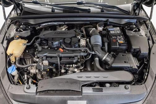 Ebony Black 2022 Kia K5 GT-Line