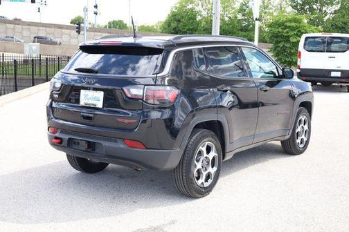 Diamond Black Crystal Pearlcoat 2022 Jeep Compass Trailhawk