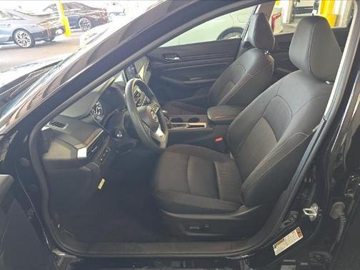 Super Black Clearcoat 2025 Nissan Altima 2.5 SV