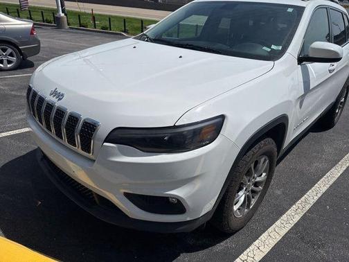 Bright White Clearcoat 2019 Jeep Cherokee Latitude Plus