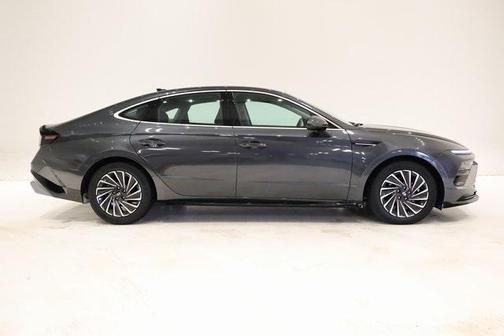 2024 Hyundai SONATA Hybrid SE