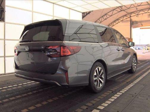 Sonic Gray Pearl 2025 Honda Odyssey EX-L