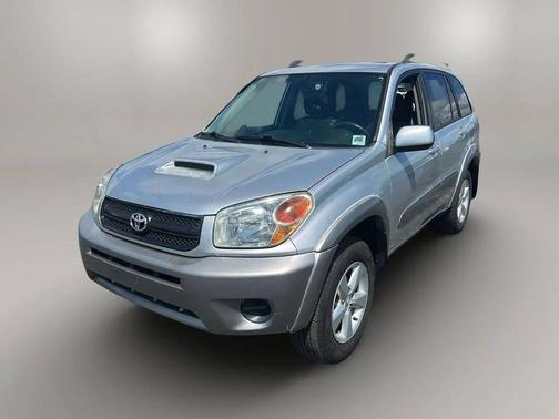 Silver 2004 Toyota RAV4 Base