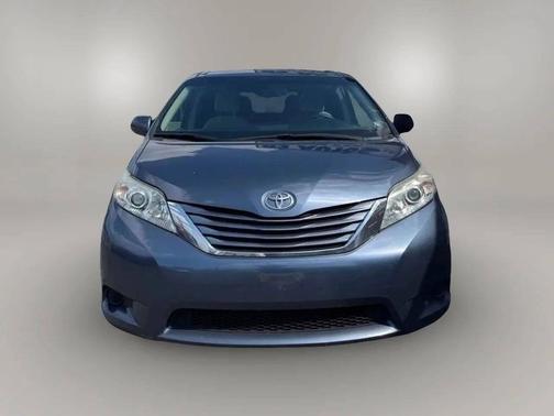 2015 Toyota Sienna LE