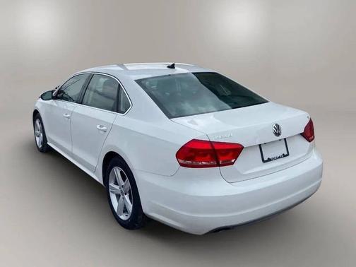 2012 Volkswagen Passat 2.5 SE