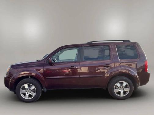 Burgundy 2010 Honda Pilot EX