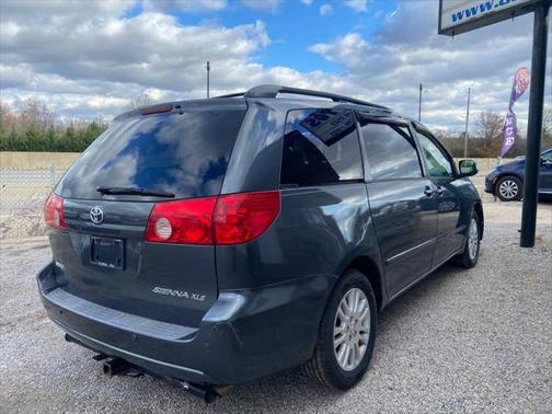 2008 Toyota Sienna XLE