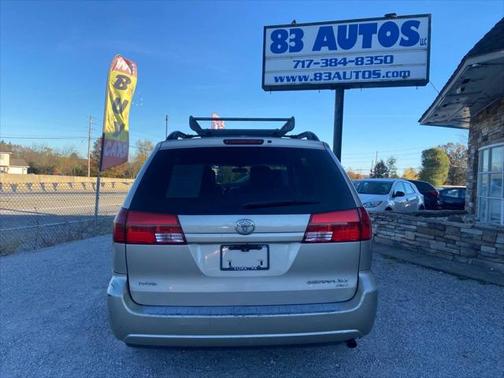 2005 Toyota Sienna XLE
