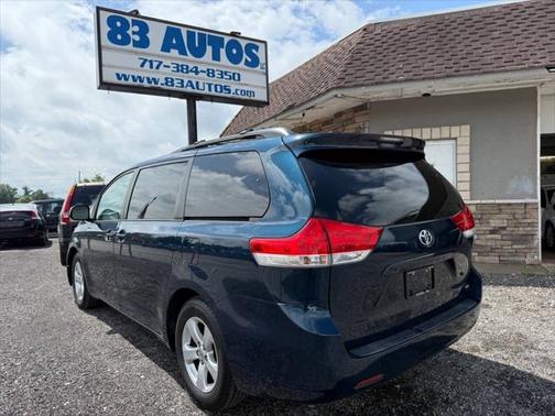2011 Toyota Sienna LE
