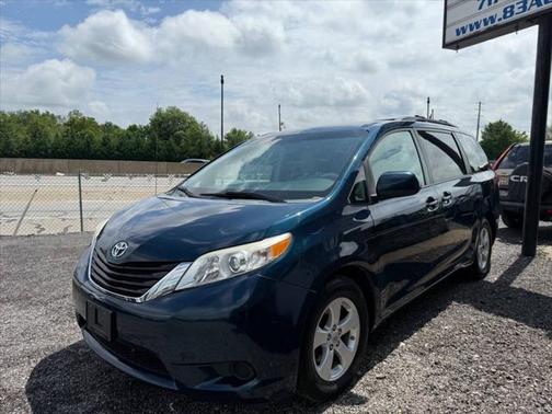 2011 Toyota Sienna LE