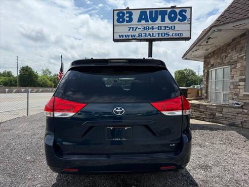 2011 Toyota Sienna LE
