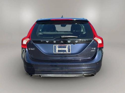 Magic Blue Metallic 2016 Volvo V60 T5 Platinum