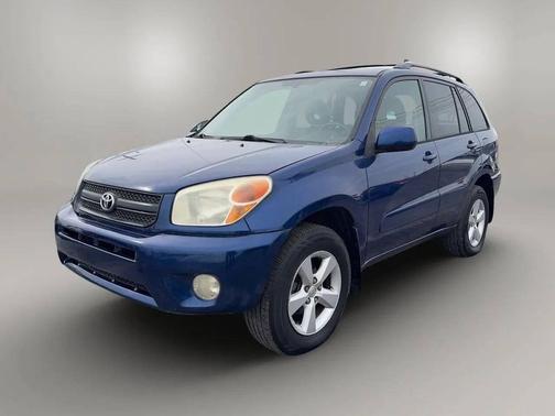 2004 Toyota RAV4 Base
