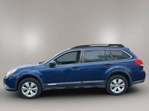 Blue 2010 Subaru Outback 3.6 R Limited