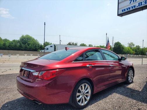 2011 Hyundai SONATA SE