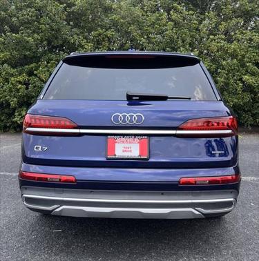 2022 Audi Q7 55 Premium