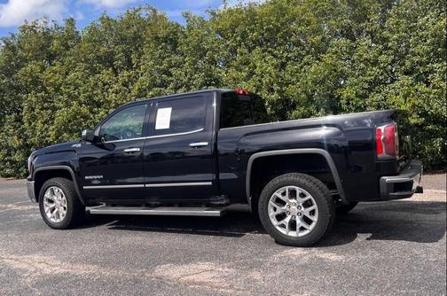 Onyx Black 2017 GMC Sierra 1500 SLT