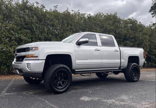 2018 Chevrolet Silverado 1500 2LT