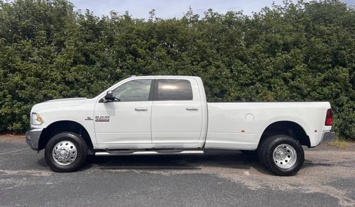 2018 RAM 3500 Big Horn Crew Cab 4x4 8' Box