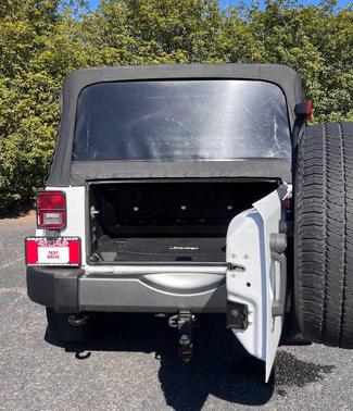 2015 Jeep Wrangler Unlimited Freedom Edition