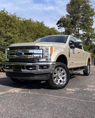 Champagne 2017 Ford F-250 Lariat