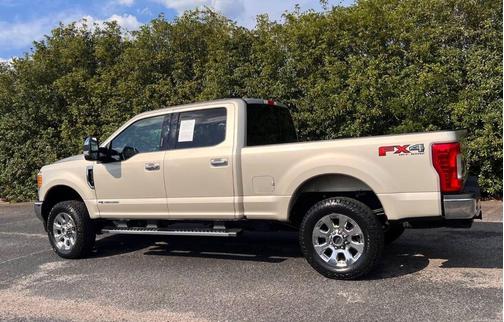 Champagne 2017 Ford F-250 Lariat