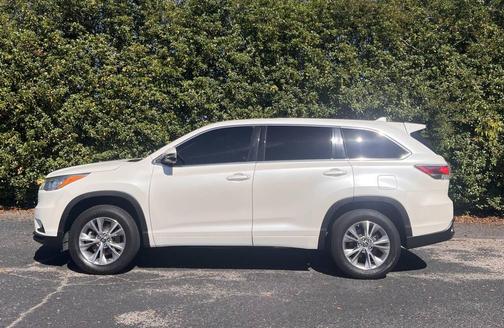 2016 Toyota Highlander LE Plus