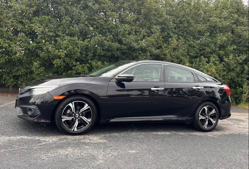 2017 Honda Civic Touring