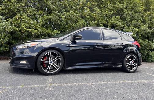 2018 Ford Focus ST