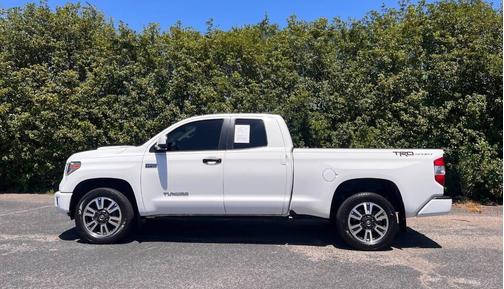 Super White 2018 Toyota Tundra SR