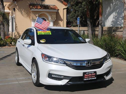 Photo 1 of 27 of 2016 Honda Accord Sport