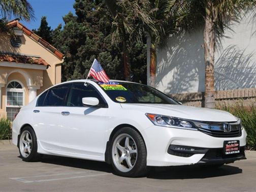 Photo 3 of 27 of 2016 Honda Accord Sport