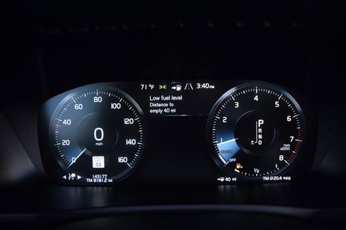 2017 Volvo XC90 T6 R-Design