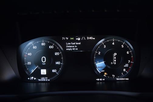 2017 Volvo XC90 T6 R-Design