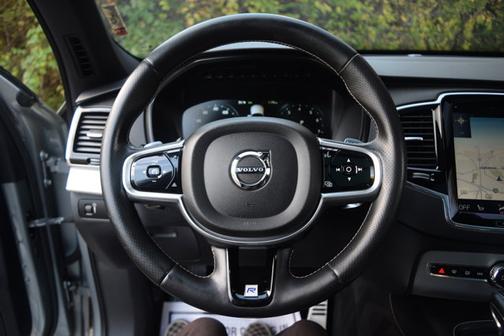 2017 Volvo XC90 T6 R-Design