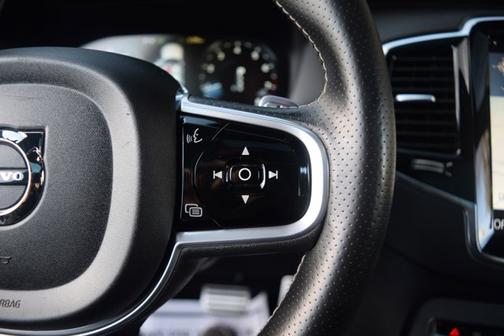 2017 Volvo XC90 T6 R-Design