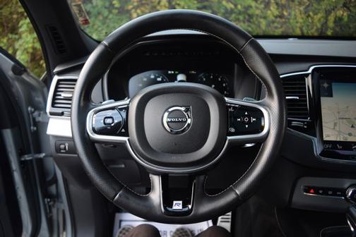 2017 Volvo XC90 T6 R-Design