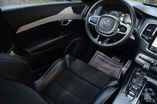 2017 Volvo XC90 T6 R-Design