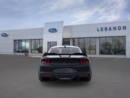 2025 Ford Mustang Dark Horse