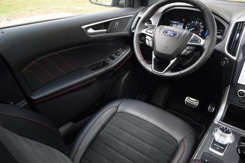 2022 Ford Edge ST Line