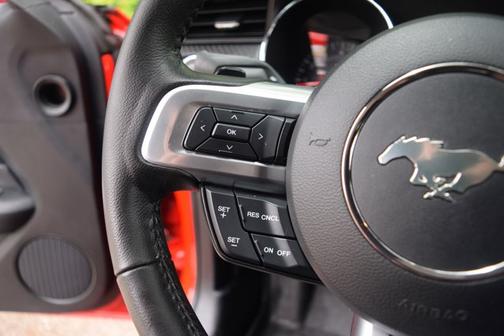 2016 Ford Mustang V6