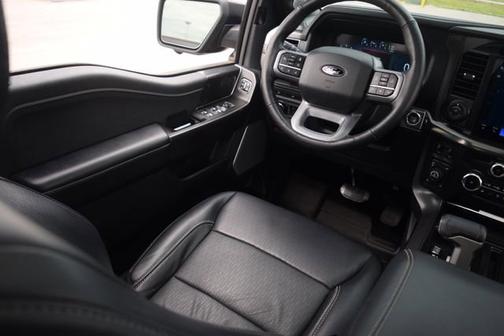 Agate Black Metallic 2024 Ford F-150 LARIAT